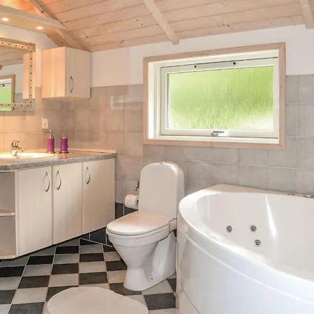 Nice Home In Oksbol With Sauna Oksbøl